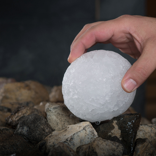 Eisaufguss-Kugel aus Eschenholz